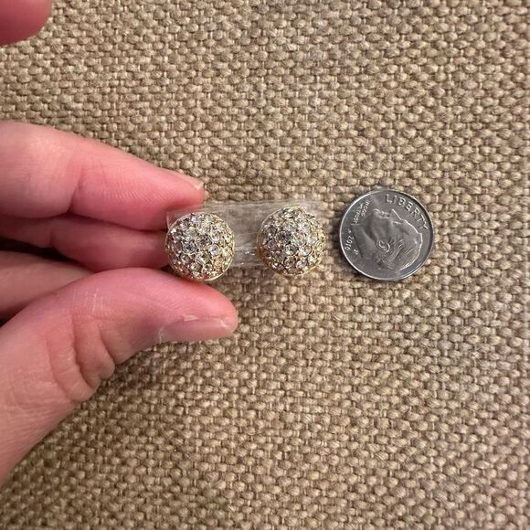 Swarovski Vintage Gold Tone & Clear Crystal Dome Shaped Clip Earrings - Picture 6 of 8